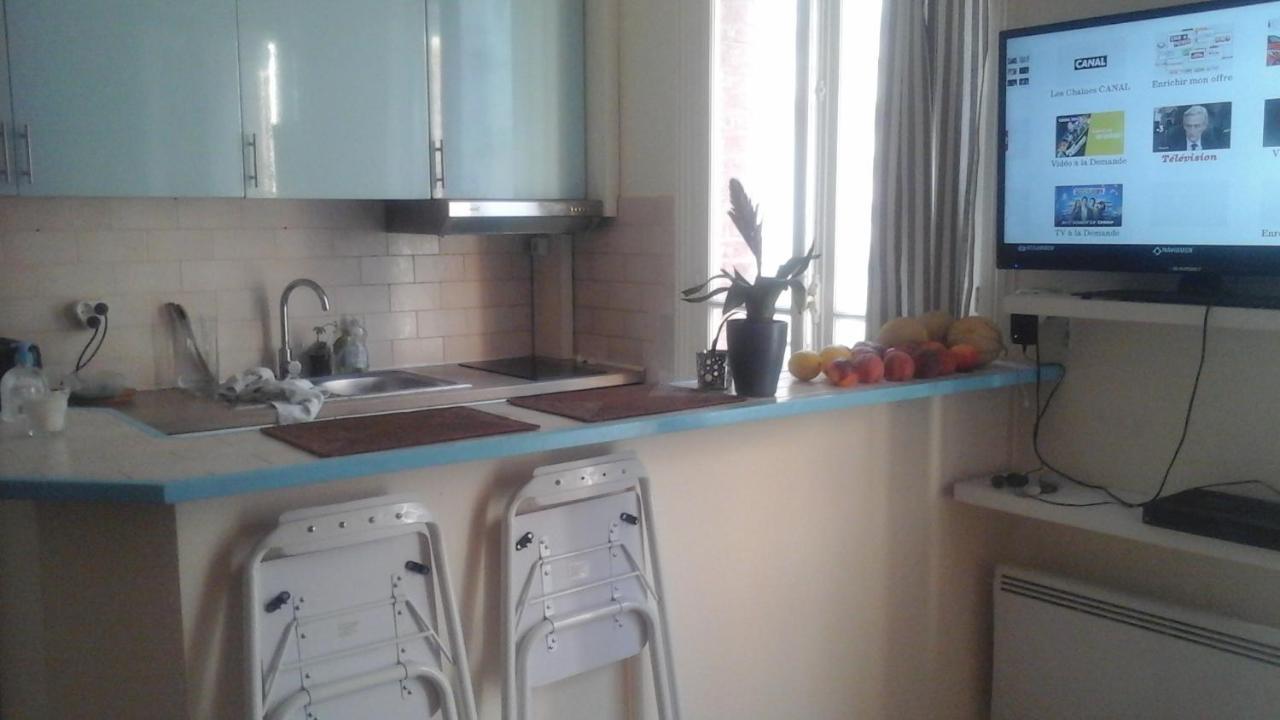 Trouville Centre 2 Pieces Balcon Sur Plage A 30 Metres Appartement Buitenkant foto