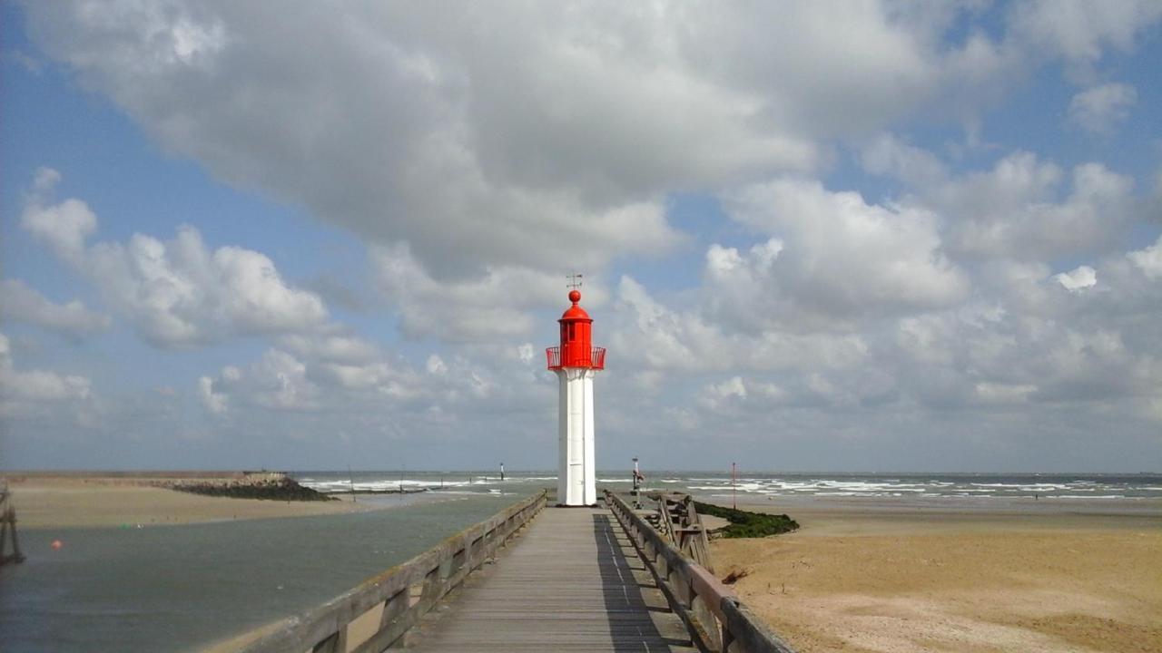 Trouville Centre 2 Pieces Balcon Sur Plage A 30 Metres Appartement Buitenkant foto